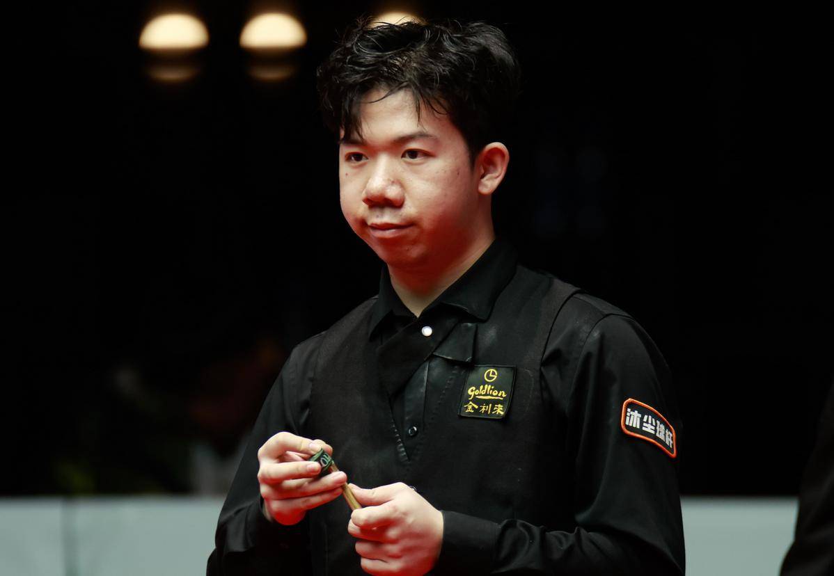 体育吕迪格正式亮相皇家马德里