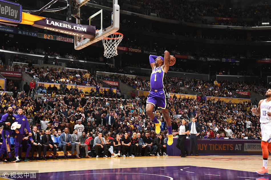 ESPN揭秘太阳艰难一季：布登与多人关系紧张 全队仅布克是非卖品.