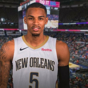 ESPN揭秘太阳艰难一季：布登与多人关系紧张 全队仅布克是非卖品.