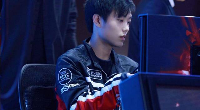 和稳健的击 和稳健的击