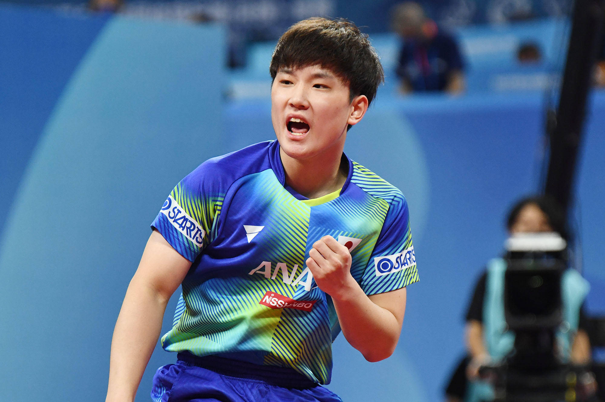 徐冰洁在中 徐冰洁在中