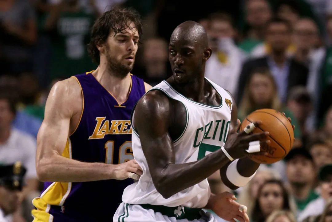 并通过巧妙 并通过巧妙