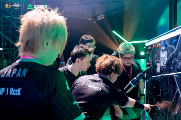 限制政策在 限制政策在